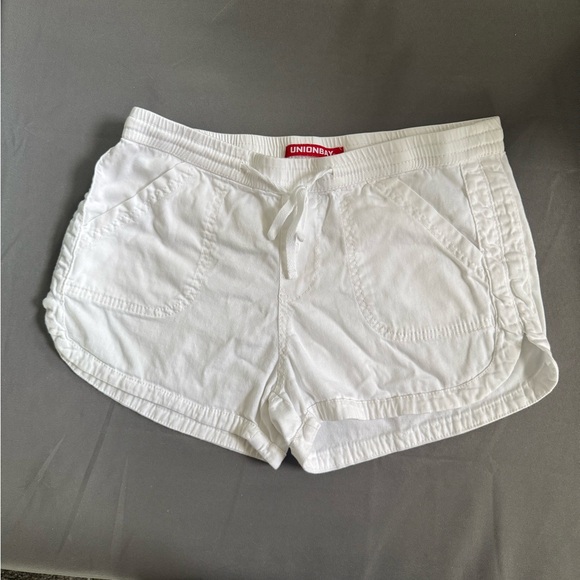 UNIONBAY Maribeth Sateen White Shorts size Large - Picture 2 of 4